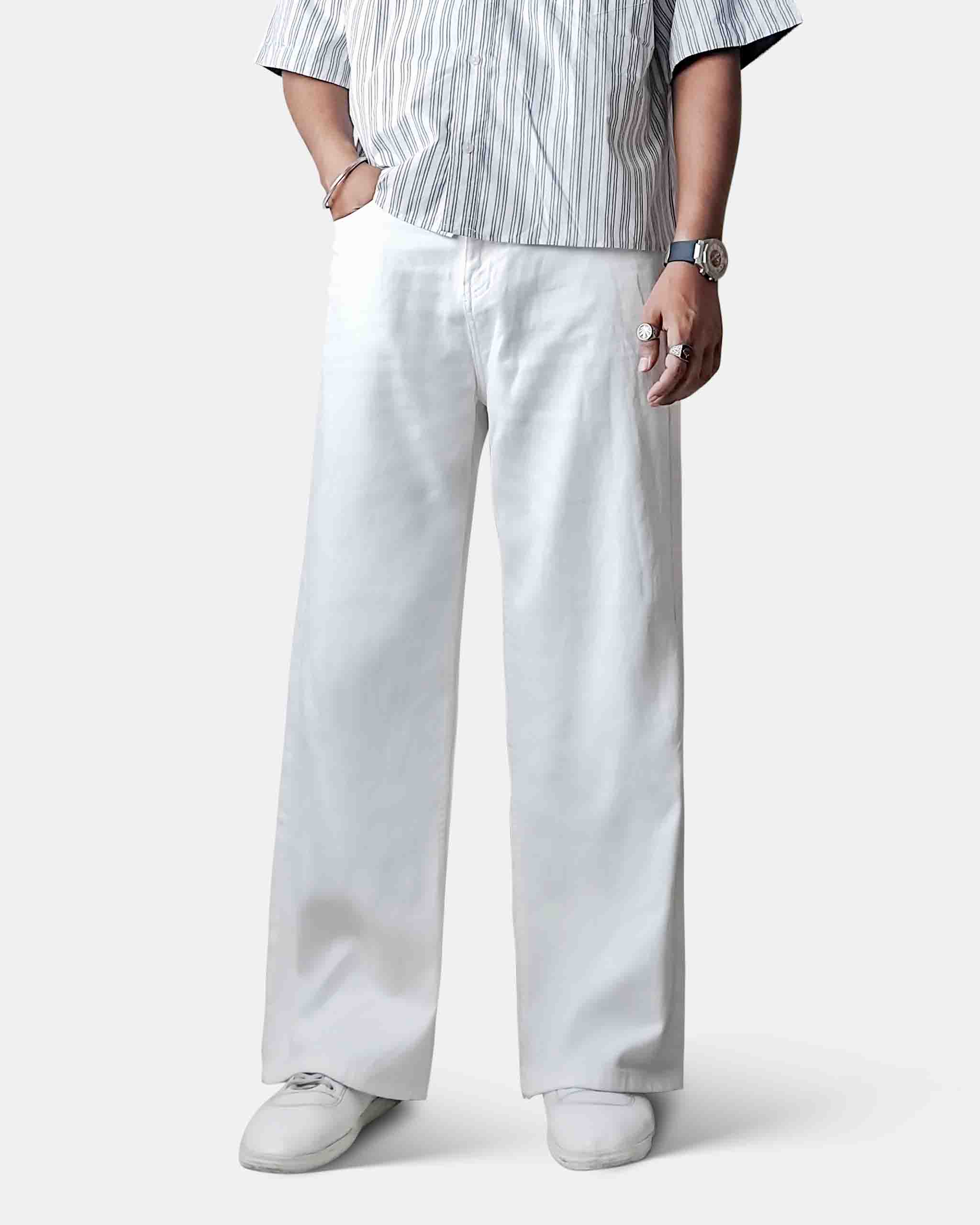 White Baggy front 30